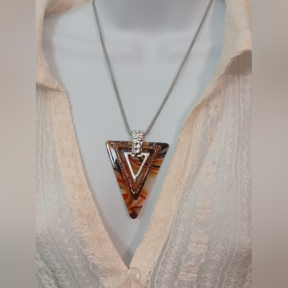 Triangular Pendant Necklace with Multicolor Design - Picture 4 of 5